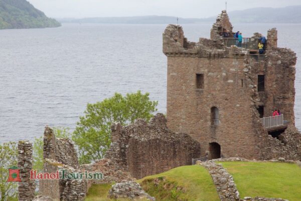 Lâu đài Urquhart-Cao Nguyên Scotland-Anh